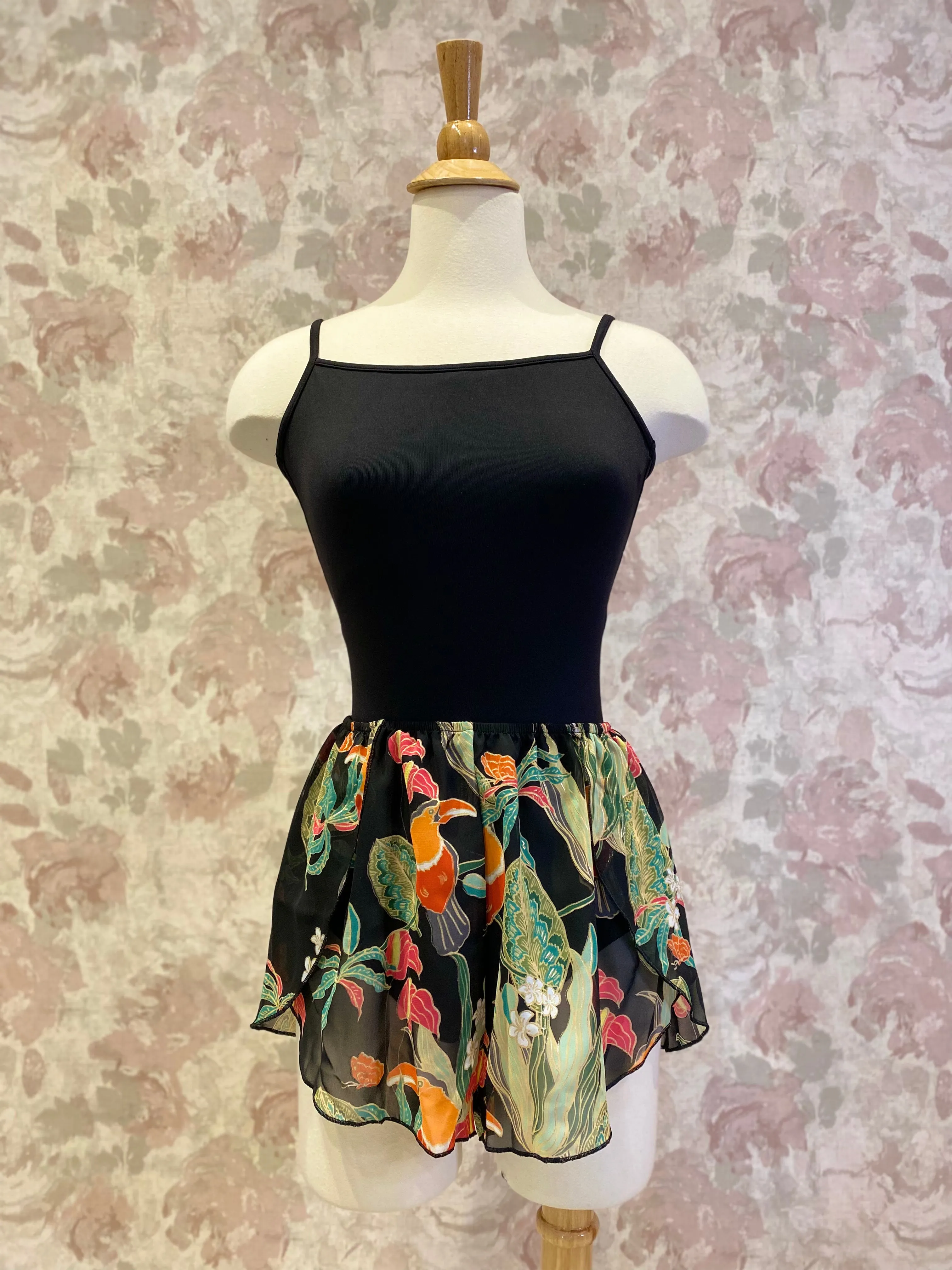 Ladies Tropical Short