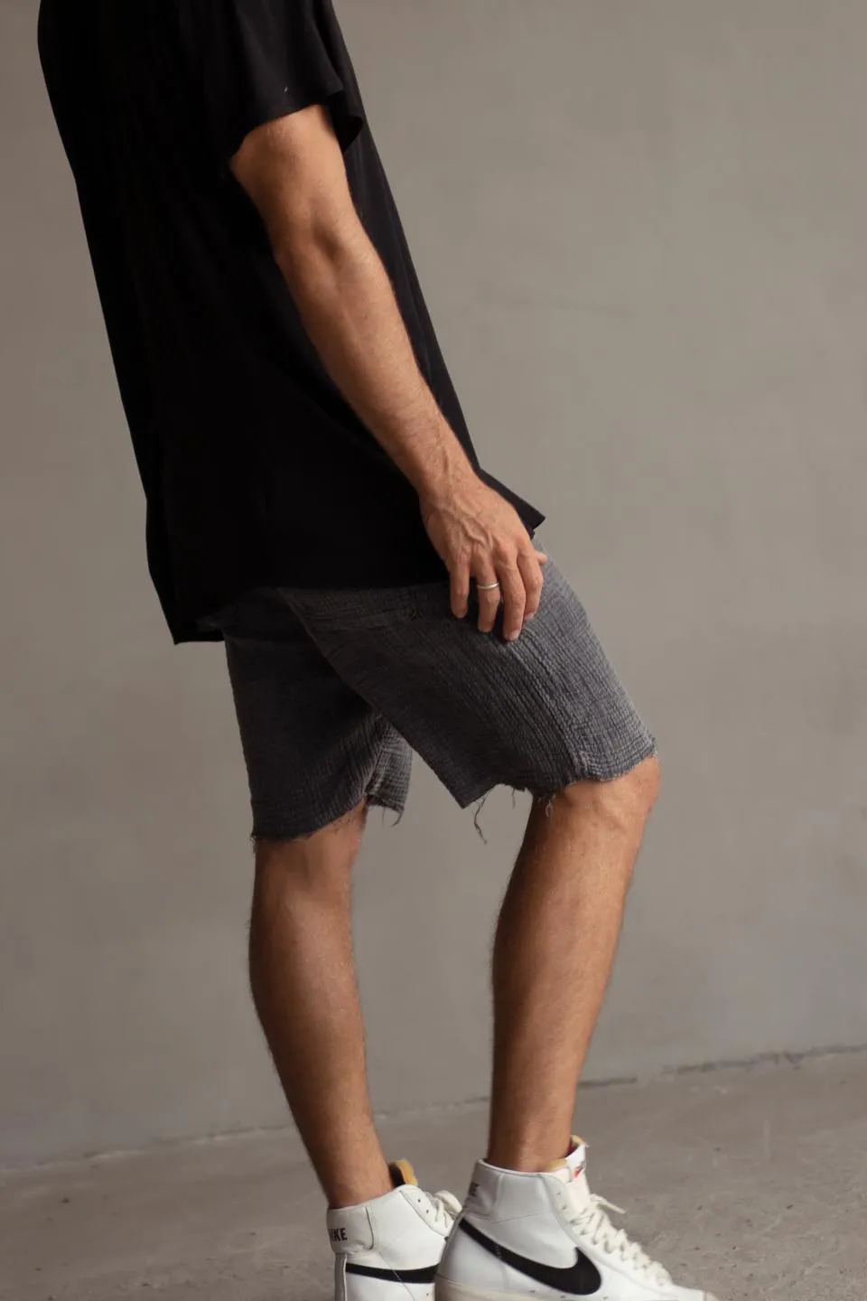 STONEWASHED WAFFLE SHORTS